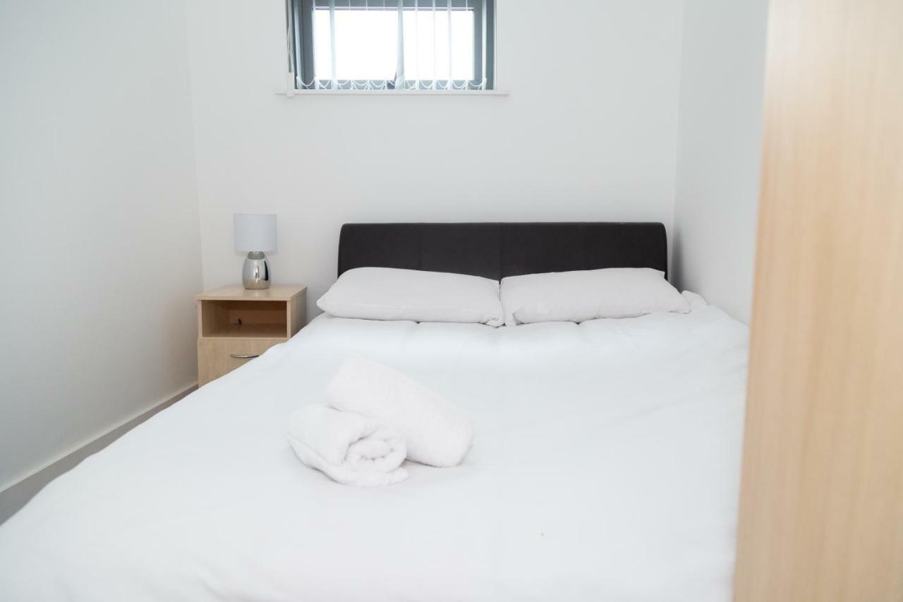 Apartment Serviced In Centre - Free Parking - Balcony - By Happy Days Liverpool
